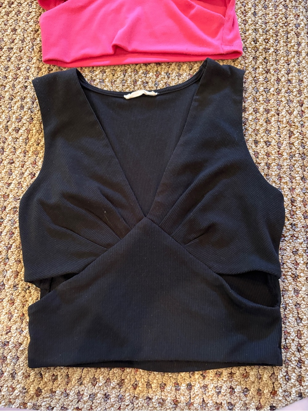 TWO: ILLA ILLA Black Ribbed V-Neck Sleeveless Crop Top